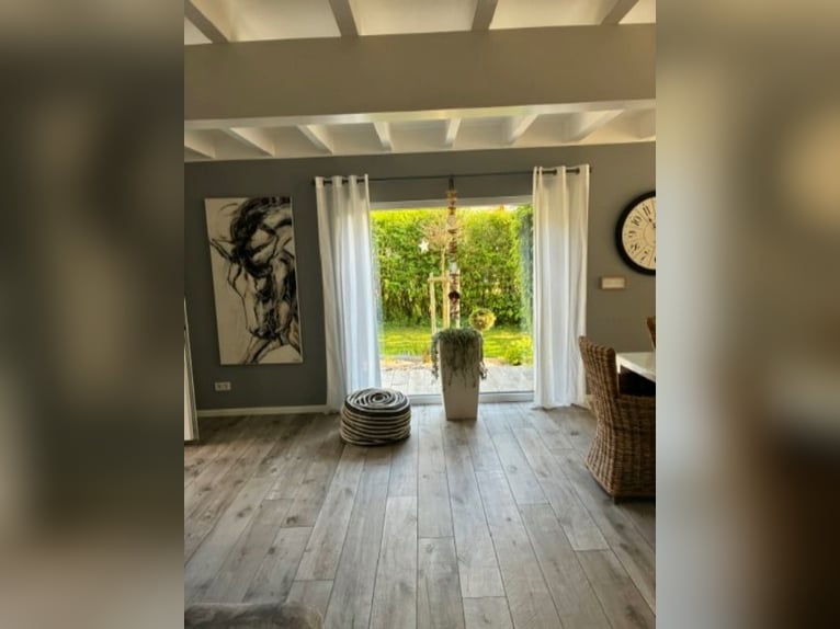 Traumhafte Pferdeimmobilie mit 210m² Wohnhaus