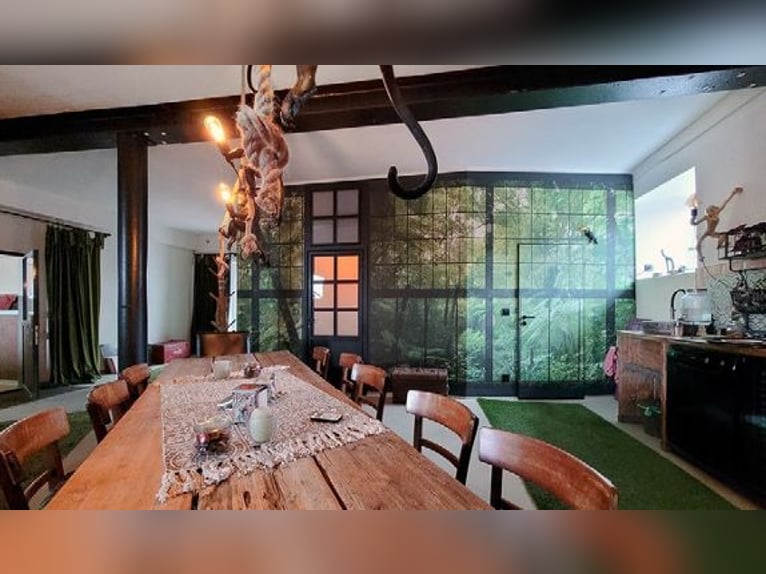 Traumhafter Vierkanthof mit ca. 4,2 ha Nähe Düsseldorf