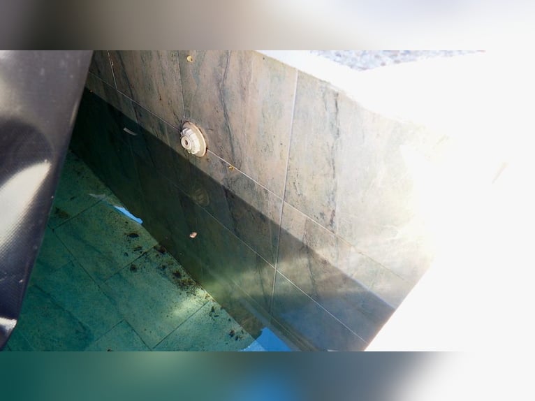 Voll ausgestattetes Landhaus mit Swimmingpool