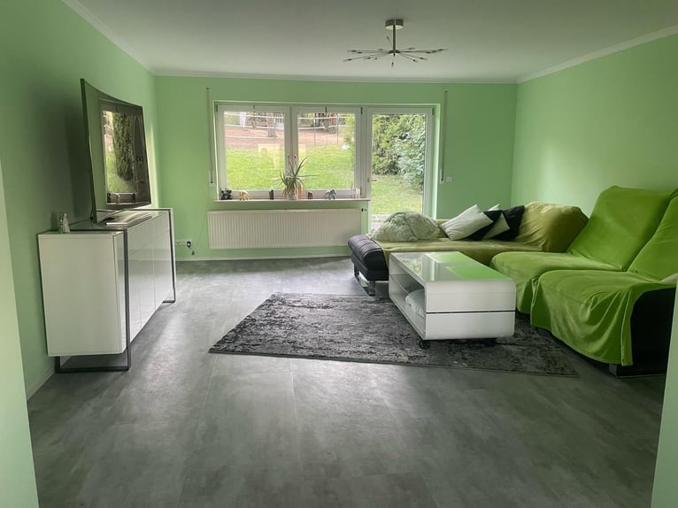 Wohnhaus (3 WE) mit Offen/Boxen-Stall/Paddock Trail, Reitplatz, Werkstatthalle, PV - SOFORT frei