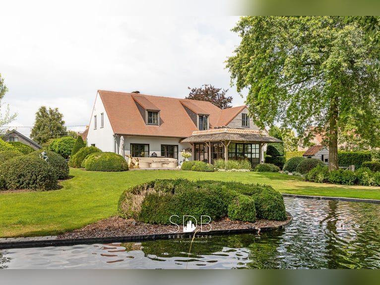 Wunderschöne ländliche Villa mit Familiengarten und Weideflächen auf 32.558 m² in Lochristi | Belgie