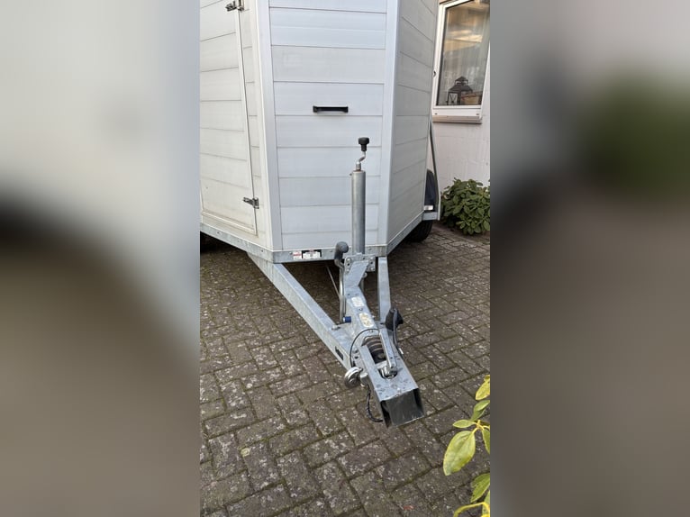 Alu 2er Pferdeanhänger NEUWERTIG 