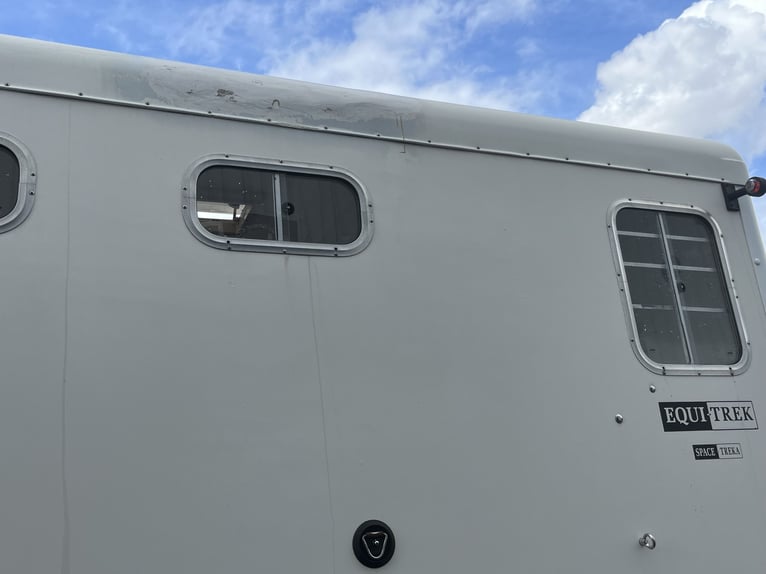 Equitrek Treka L