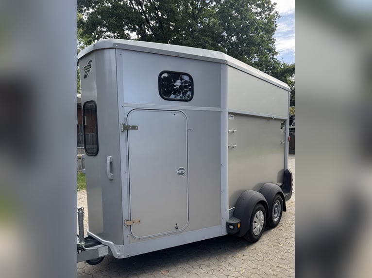 Ifor Williams Pferdeanhänger HB511, 2Pferde, EZ 05/18, TÜV neu, 1.Hand
