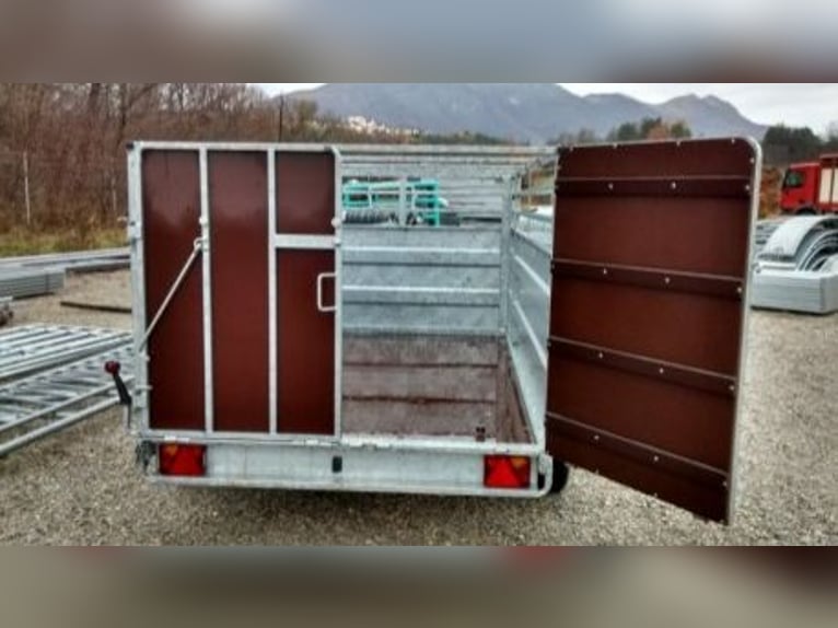 Großer Schaftransportanhänger