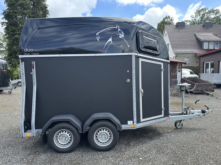 Böckmann Pferdeanhänger Duo EspriT in Silver + Black mit 100er Zulassung