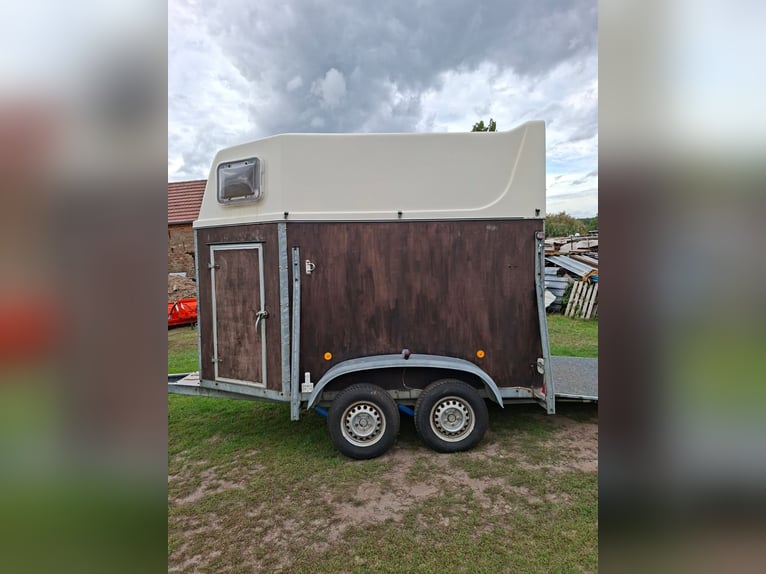 Krämer 2-Pferdeanhänger (Holz/Poly) • Große Western-Sattelkammer • TÜV NEU bis 09/28“
