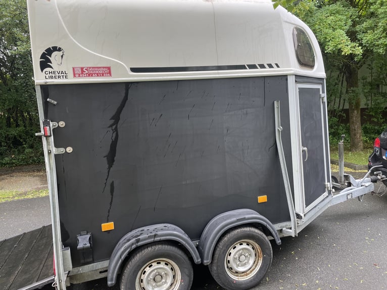 Pferde Anhänger Cheval Liberte 2-er, TÜV+Reifen neu