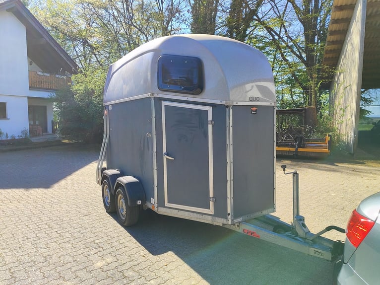 Pferdeanhänger Böckmann Duo Esprit CG / EZ 05/2017 / 2000 kg / TÜV 10/2027
