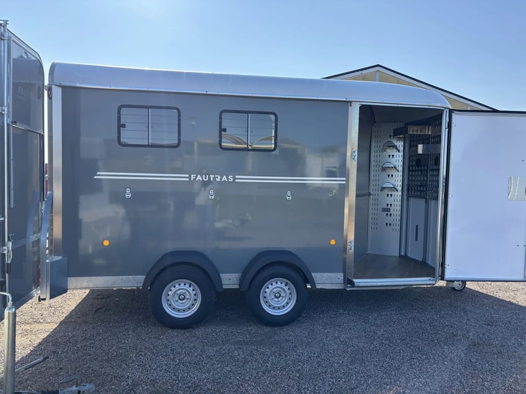 FAUTRAS Oblic X2, X3 und X4 – Neue Pferdeanhänger auf Bestellung