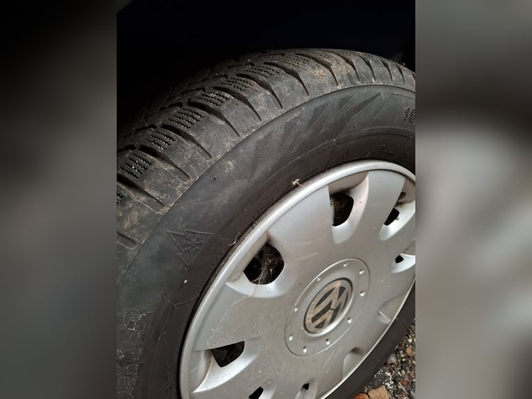 Köper Pferdeanhänger mit Sattelkammer