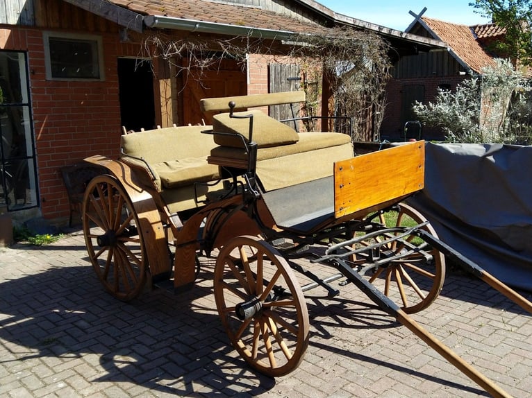 100 Jahre alte funktionstüchtige Kutsche