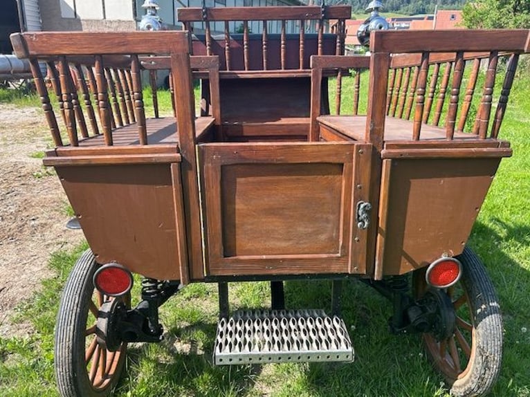 Wagonette 