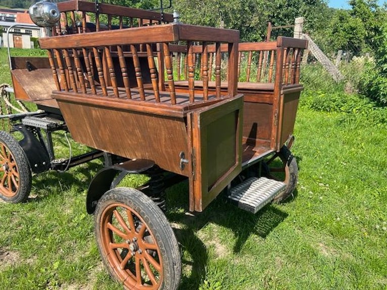 Wagonette 
