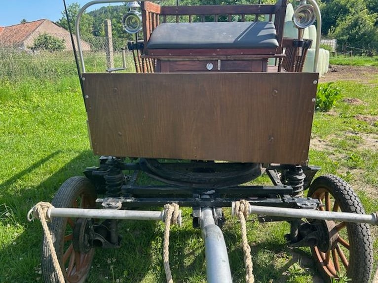 Wagonette 