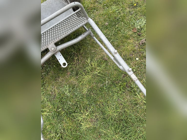 Wunderschöner Zustand, komplett verzinkter Sulky.