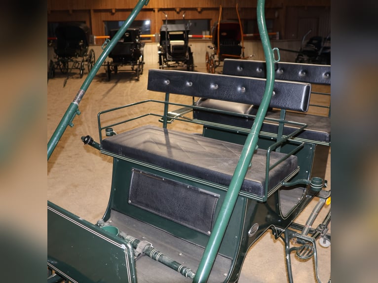 Kühnle Jagdwagen Ein/Zweispänner Scheibenbremsen Grün