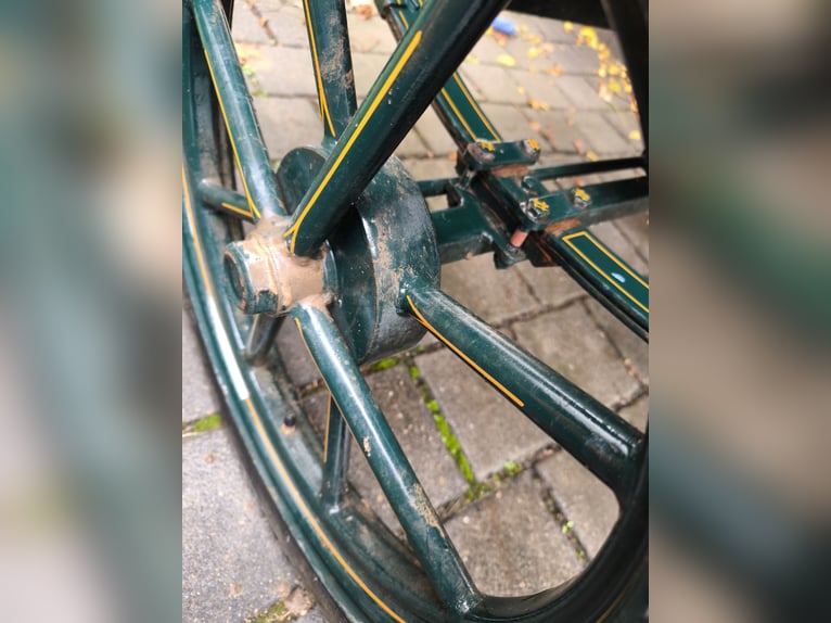 Schöne leichtläufige Kutsche