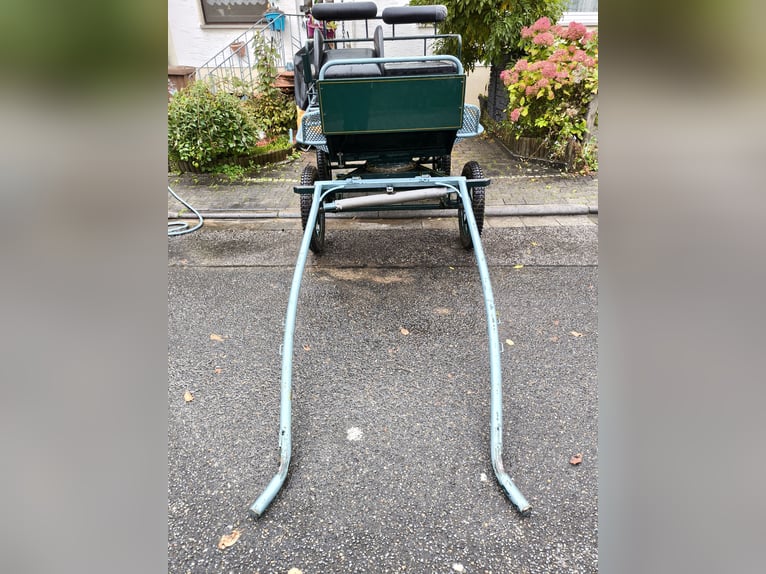 Schöne leichtläufige Kutsche
