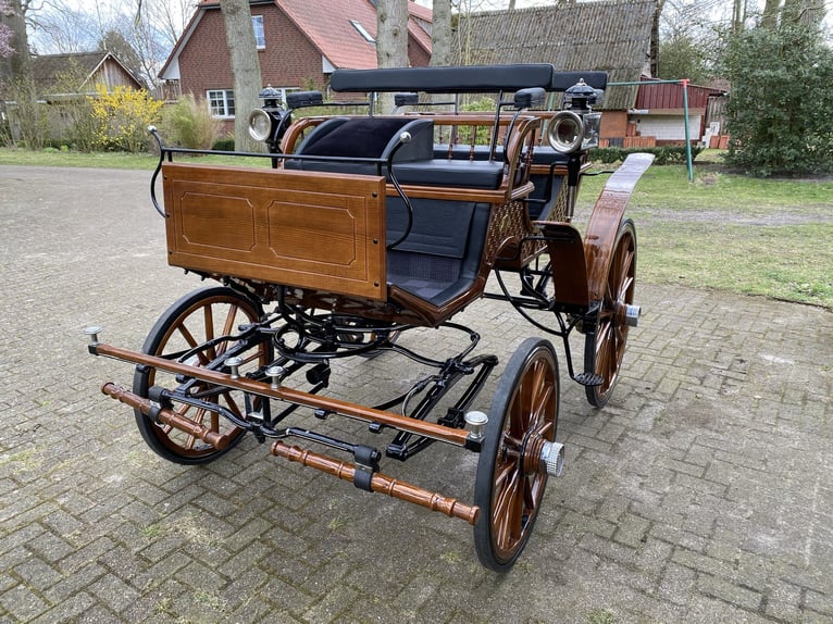 Ungarischer Jagdwagen / Kutsche – top gepflegt, mit komplettem Zubehör