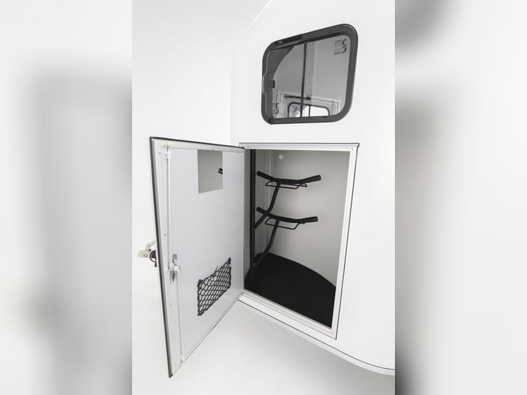 Cheval Liberté Gold 3-Pferdeanhänger für zwei Pferde mit Pullman 2-Aufhängung