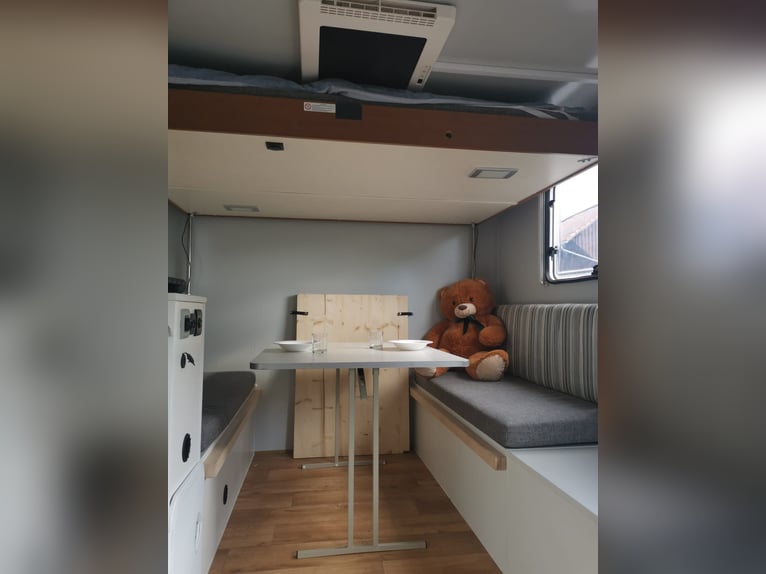 Gespann mit Wohnteil für 3 Pferde
