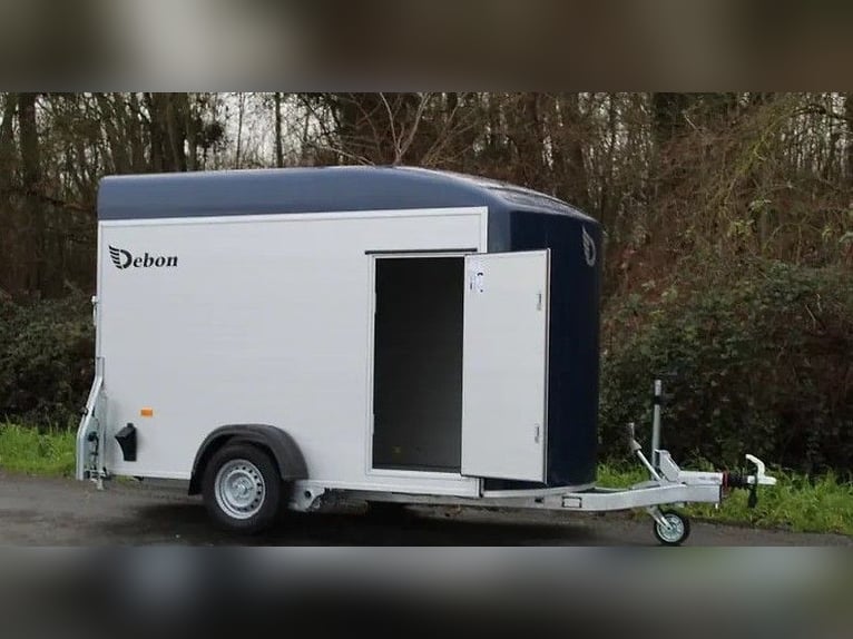 Debon Roadster 400 Pferdeanhänger – 1300 kg, geräumig, robust und vielseitig