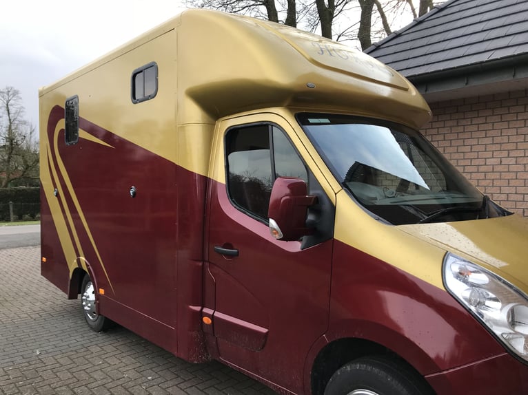 For Sale: 3.5t Horse Lorry - Excellent Condition and interesting price!