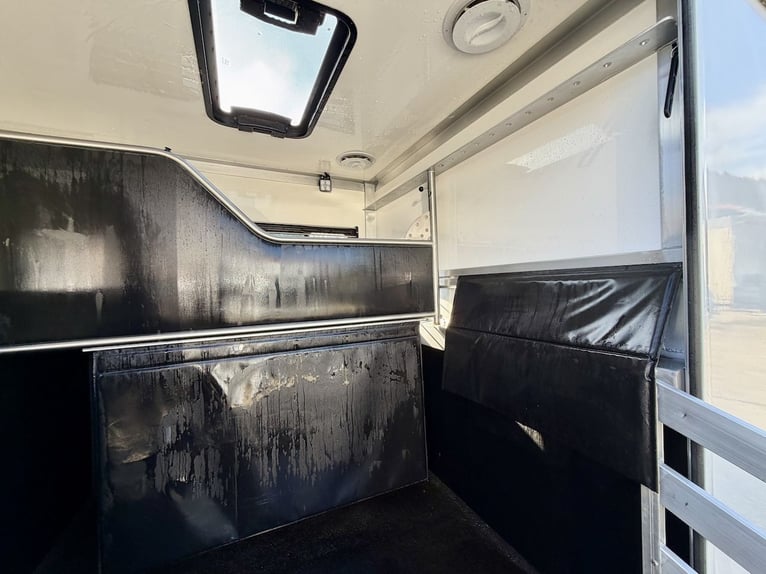 Iveco Daily RJH Sport Pro H2 für 2 Pferde mit Wohnkabine, WC und Dusche - Gebrauchtfahrzeug LKW