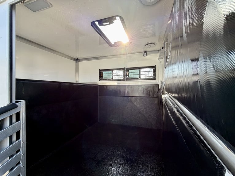 Iveco Daily RJH Sport Pro H2 für 2 Pferde mit Wohnkabine, WC und Dusche - Gebrauchtfahrzeug LKW