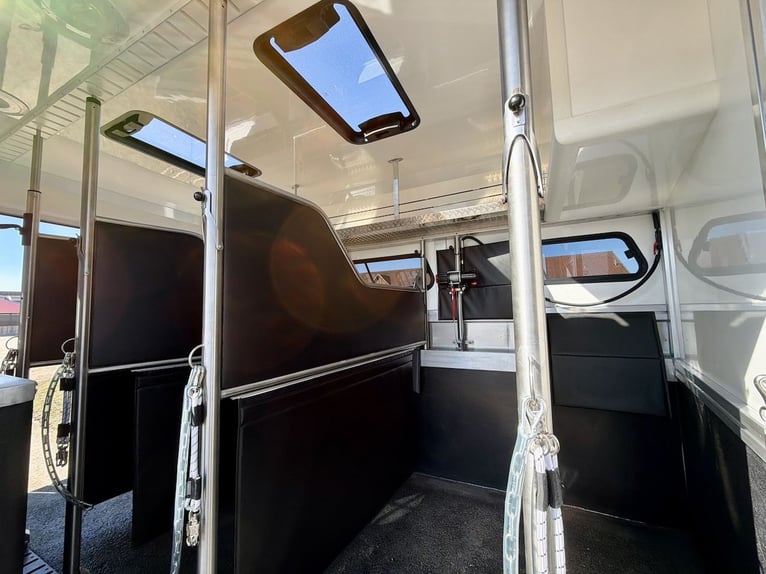 Iveco Eurocargo 160E RJH Ecoline H5 Pferdetransporter Slide-Out 5 Pferde LKW WC Dusche