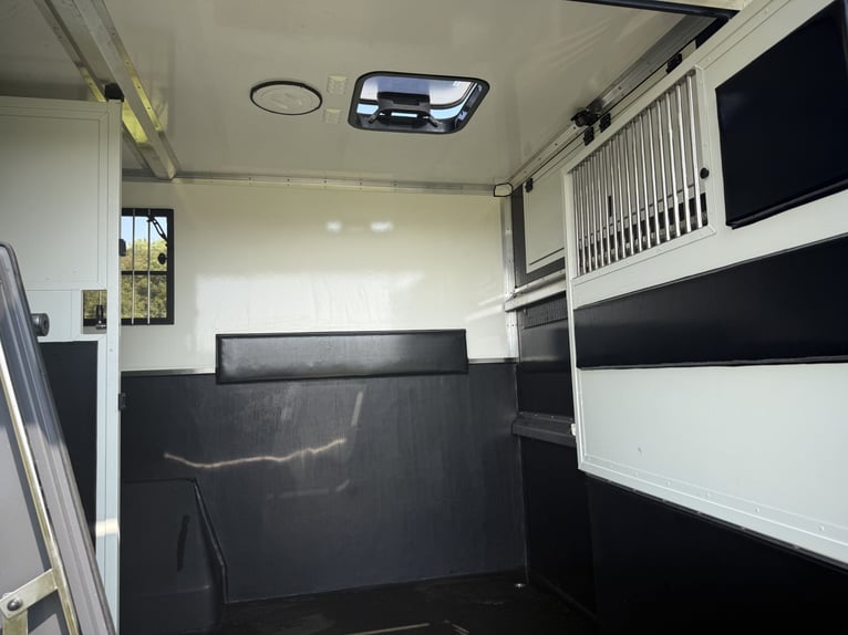 Horsetruck Mercedes Sprinter, 3-Sitzer, geeignet für Hengst, 2.0 CDI, 150 PS
