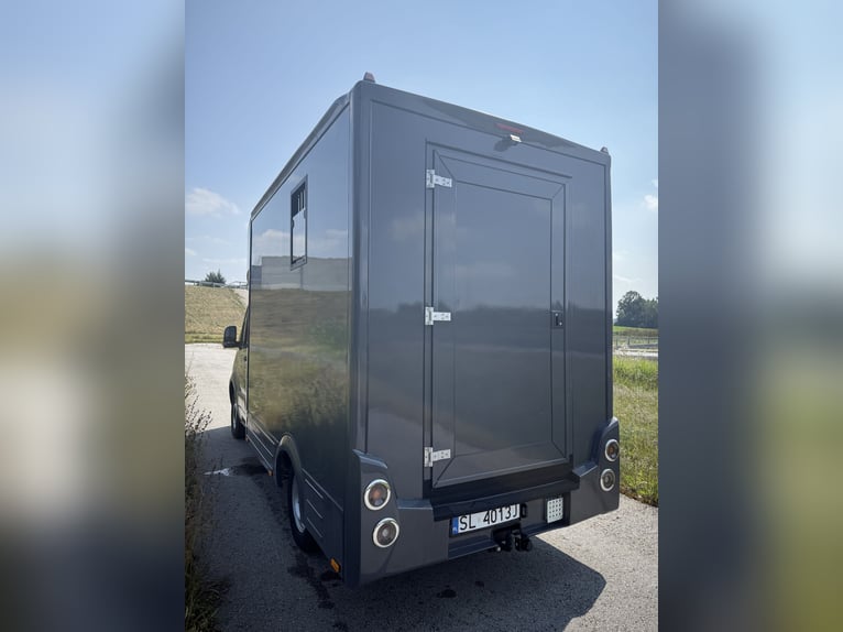 Horsetruck Mercedes Sprinter, 3-Sitzer, geeignet für Hengst, 2.0 CDI, 150 PS