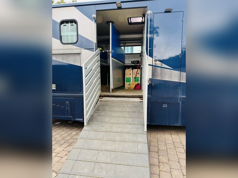 Pferde-LKW / Wohnmobil - Mercedes Atego -3 Pferde
