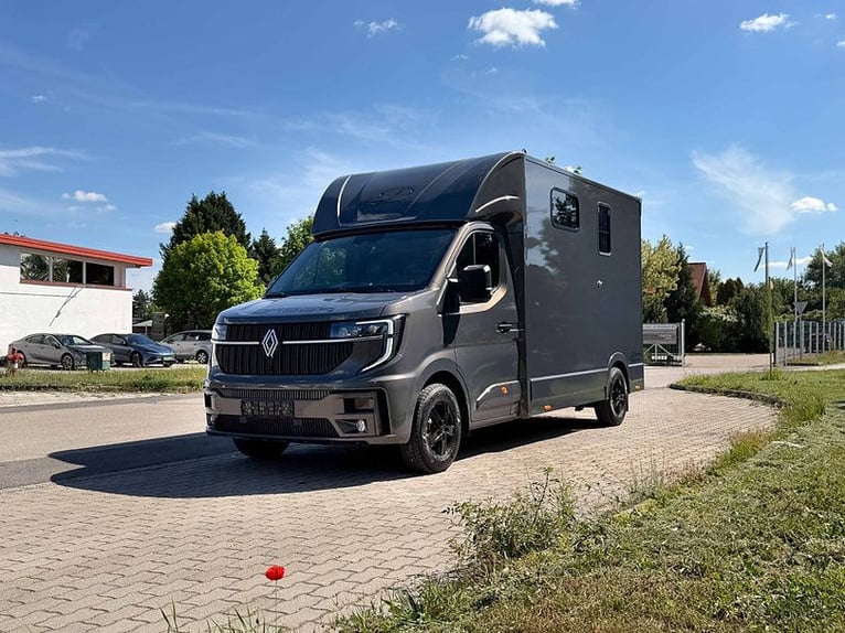 Pferdetransporter 2 Ride  Hengstausstattung Renault Master  170 PS Automatik Viehtransporter