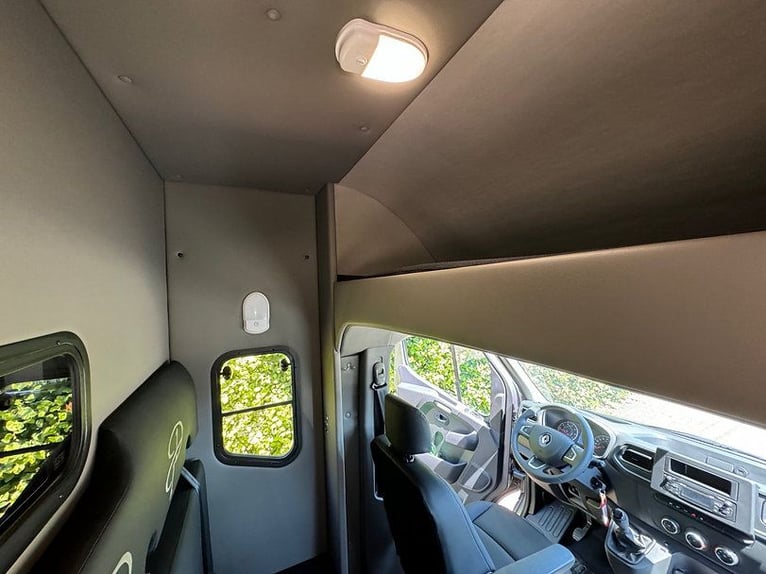 Pferdetransporter 5 Sitzplätze 3 Schlafplätze Renault Master Automatik Selbstfahrer Horsetruck VAN