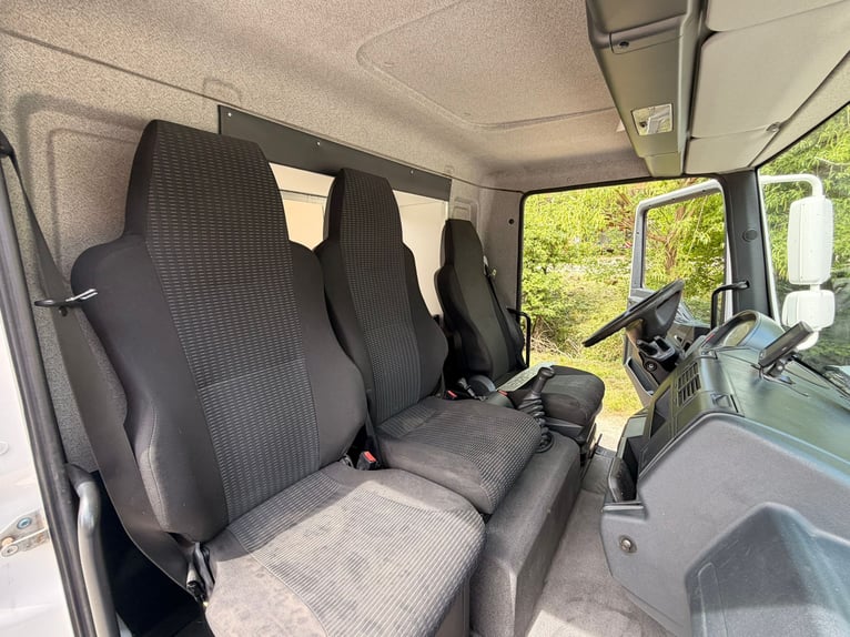 Pferdetransporter für 4 Pferde MAN TGL 8.180