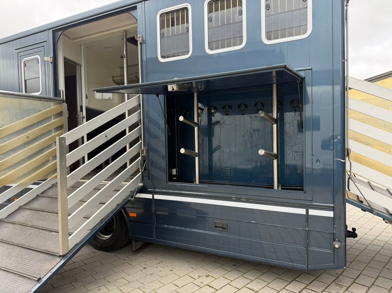 PFERDETRANSPORTER IVECO 15.280 EHC