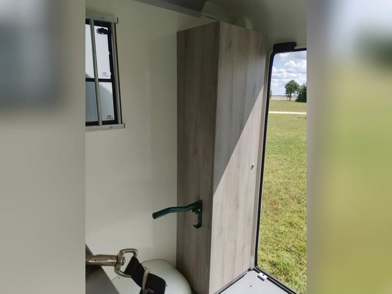 Pferdetransporter Renault Master Automatik Nur 35.300KM 170 PS Viehtransporter Selbstfahrer