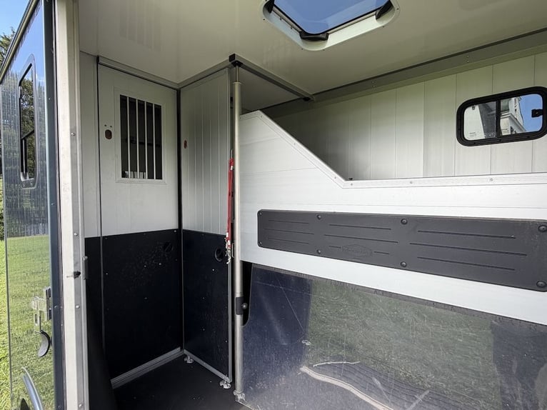 FIAT Ducato Böckmann Compact 2-Pferdetransporter Automatik 5-Sitzer TOP-Gebrauchtfahrzeug LKW