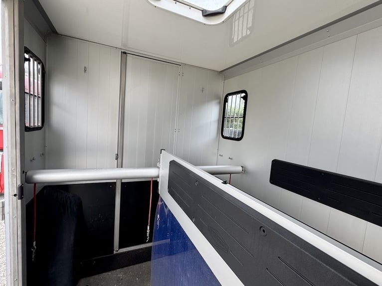 FIAT Ducato Böckmann Compact 2-Pferdetransporter LKW Sprinter Neuwertig TOP Zustand