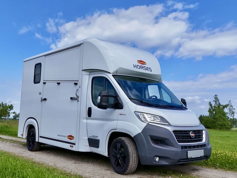 FIAT Ducato Böckmann Compact 2-Pferdetransporter LKW Sprinter Neuwertig TOP Zustand