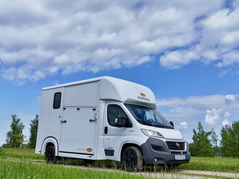 FIAT Ducato Böckmann Compact 2-Pferdetransporter LKW Sprinter Neuwertig TOP Zustand