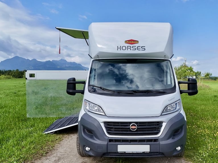 FIAT Ducato Böckmann Compact 2-Pferdetransporter LKW Sprinter Neuwertig TOP Zustand