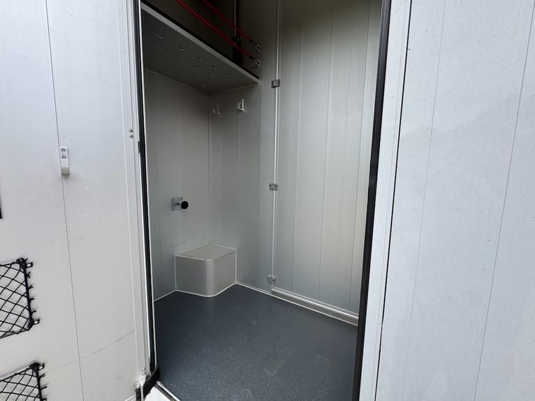 FIAT Ducato Böckmann Compact 2-Pferdetransporter LKW Sprinter Neuwertig TOP Zustand