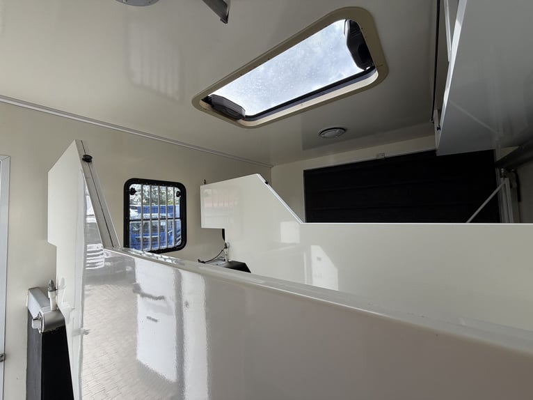 MB Atego 818 | Pop-Out Wohnraum | 1. Hand | Nur 57000 km |  Standheizung | Klima