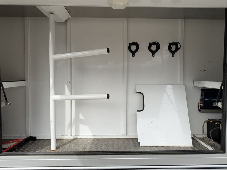 MB Atego 818 | Pop-Out Wohnraum | 1. Hand | Nur 57000 km |  Standheizung | Klima