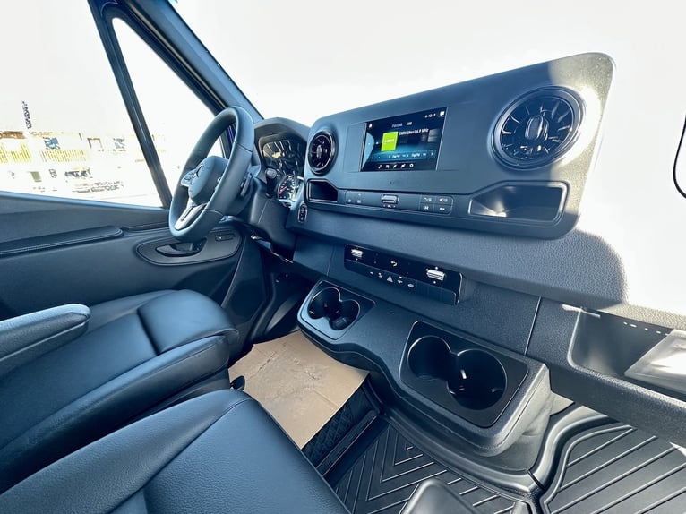 Mercedes-Benz 419 Sprinter 2-PFERDETRANSPORTER RJH SPORT 3,5t LKW - letztes verfügbares Modell