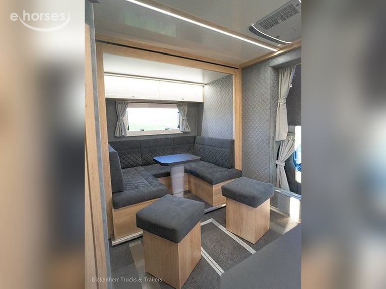 Mercedes-Benz Pferdetransporter Fuso Automatik 7,5t PV Anlage autark Pop-out Horsetruck Wohnmobil