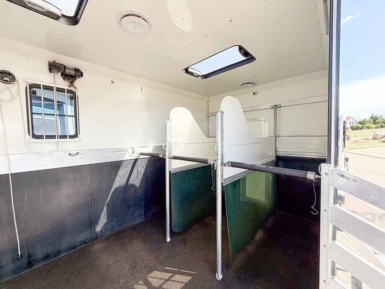 Pferdetransporter 7,5t Renault D2 Schaltgetriebe 65.000KM Euro 6 Norm 180 PS Klima Viehtransporter